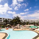 Bluebay Lanzarote * קוסטה טגוויסה