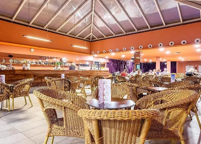 兰萨罗特岛蓝色湾酒店